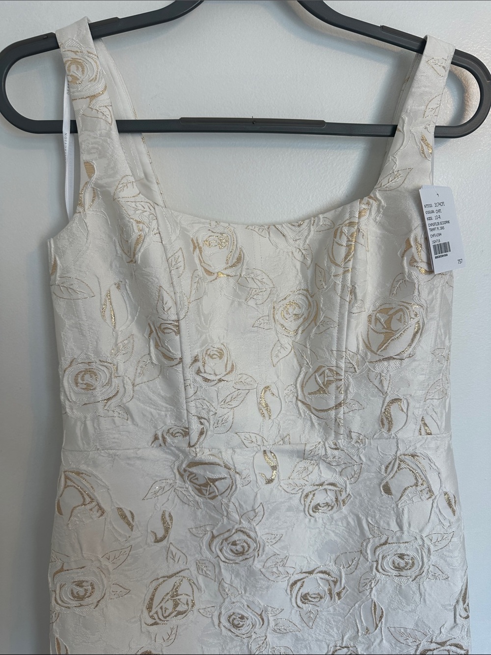 ALFRED SUNG Ivory and Gold Floral Brocade A-Line Wedding Dress- NWT - Picture 2 of 10